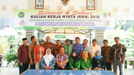 Foto Bersama Rektor dengan Camat dan Kepala Desa Kepohbaru Kecamatan Kepohbaru