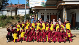 Mahasiswa KKN 3T UNISDA Luncurkan Program Edukasi Vegetasi Tanaman Hijau