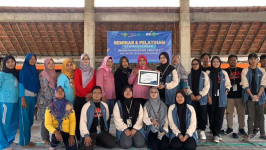 Mahasiswa KKN UNISDA Gelar Seminar Bisnis Kreatif di Desa Weduni, Dorong UMKM Berdaya Saing melalui Kreasi Ayam Kentucky